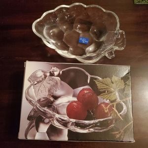 Mikasa Studio Nova Nature's Harvest Grape Bowl